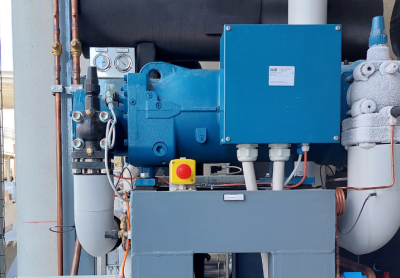 Sistema con R290 e compressori a vite Frascold